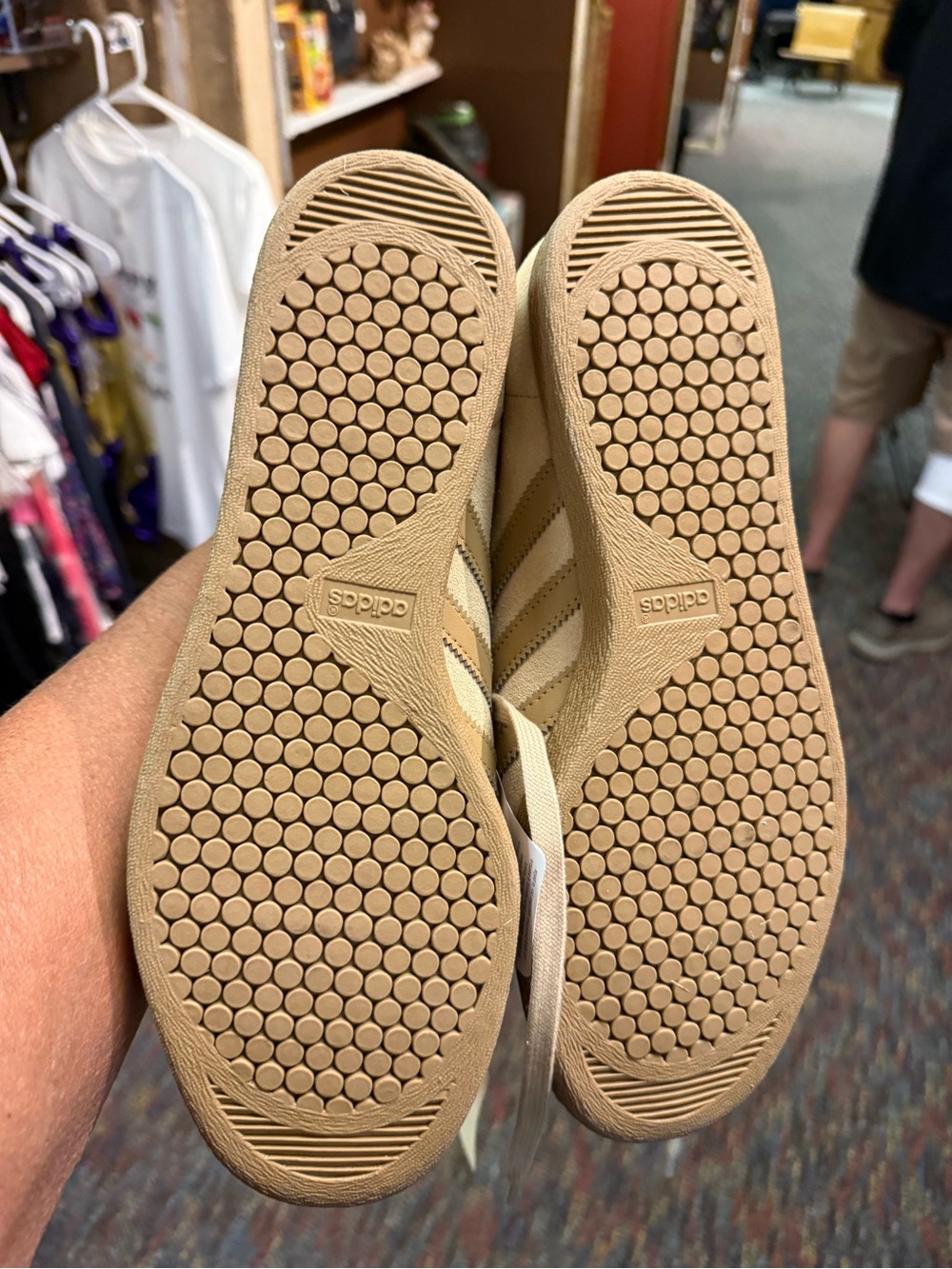adidas Stadì Suede Sneakers in Tan Beige Womens 10 Men 9 - Picture 4 of 4